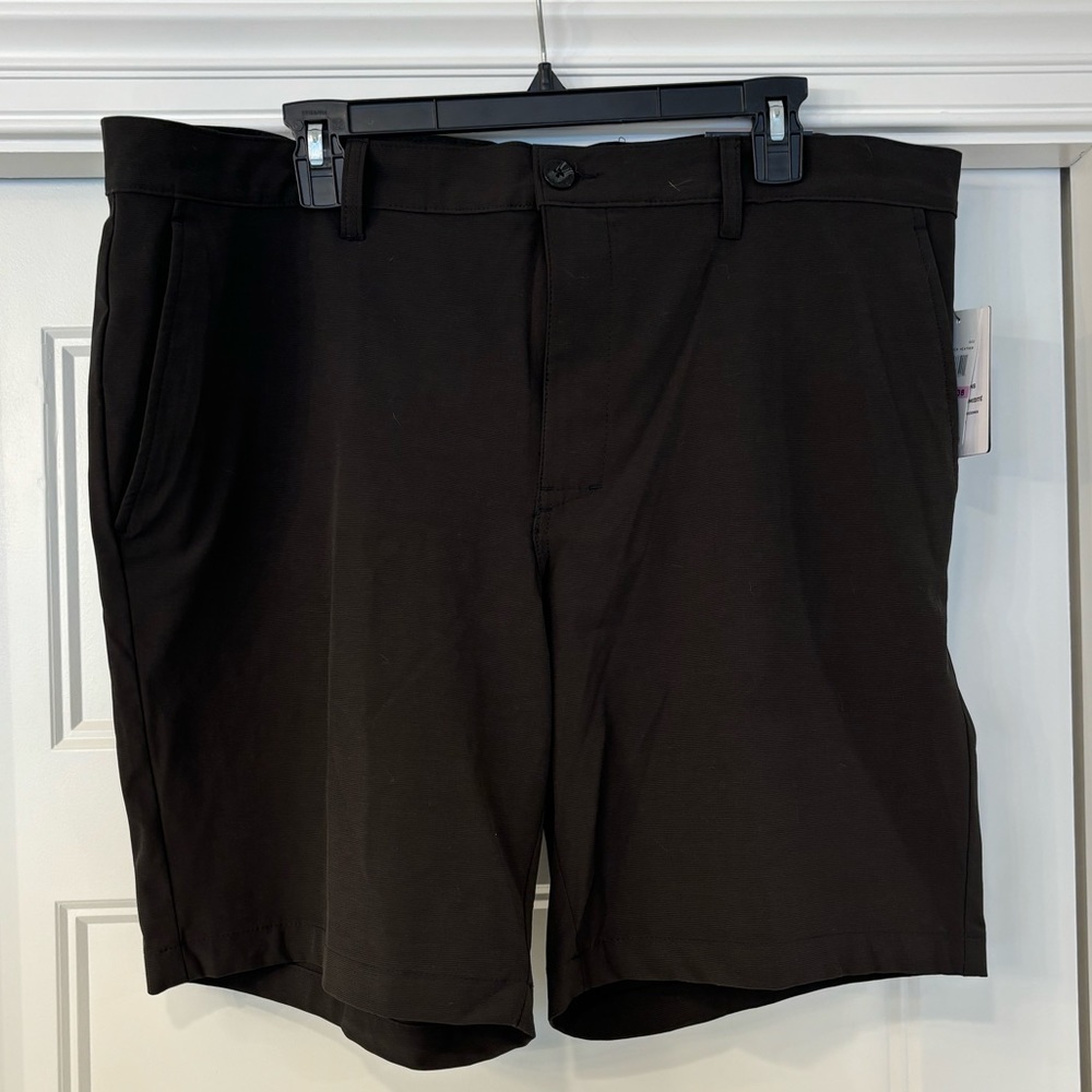 Callaway men’s golf shorts, size 38, black